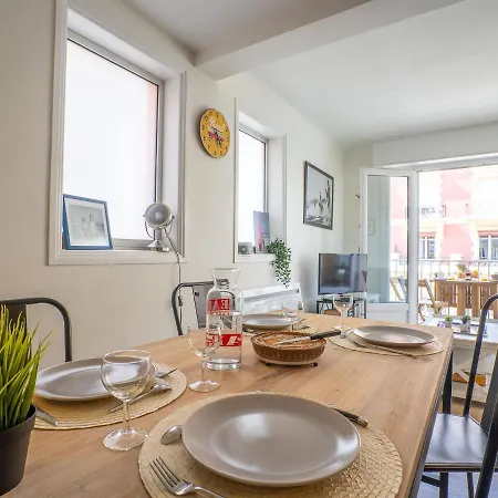Victoria By Interhome *